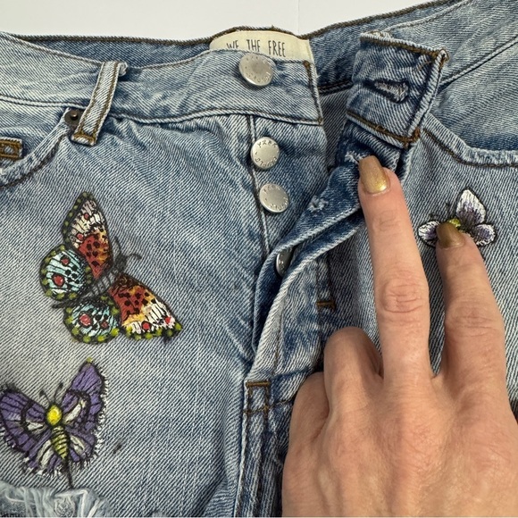 We The Free Butterfly Embroidered Denim Cutoff Shorts Size 26 - Picture 10 of 12